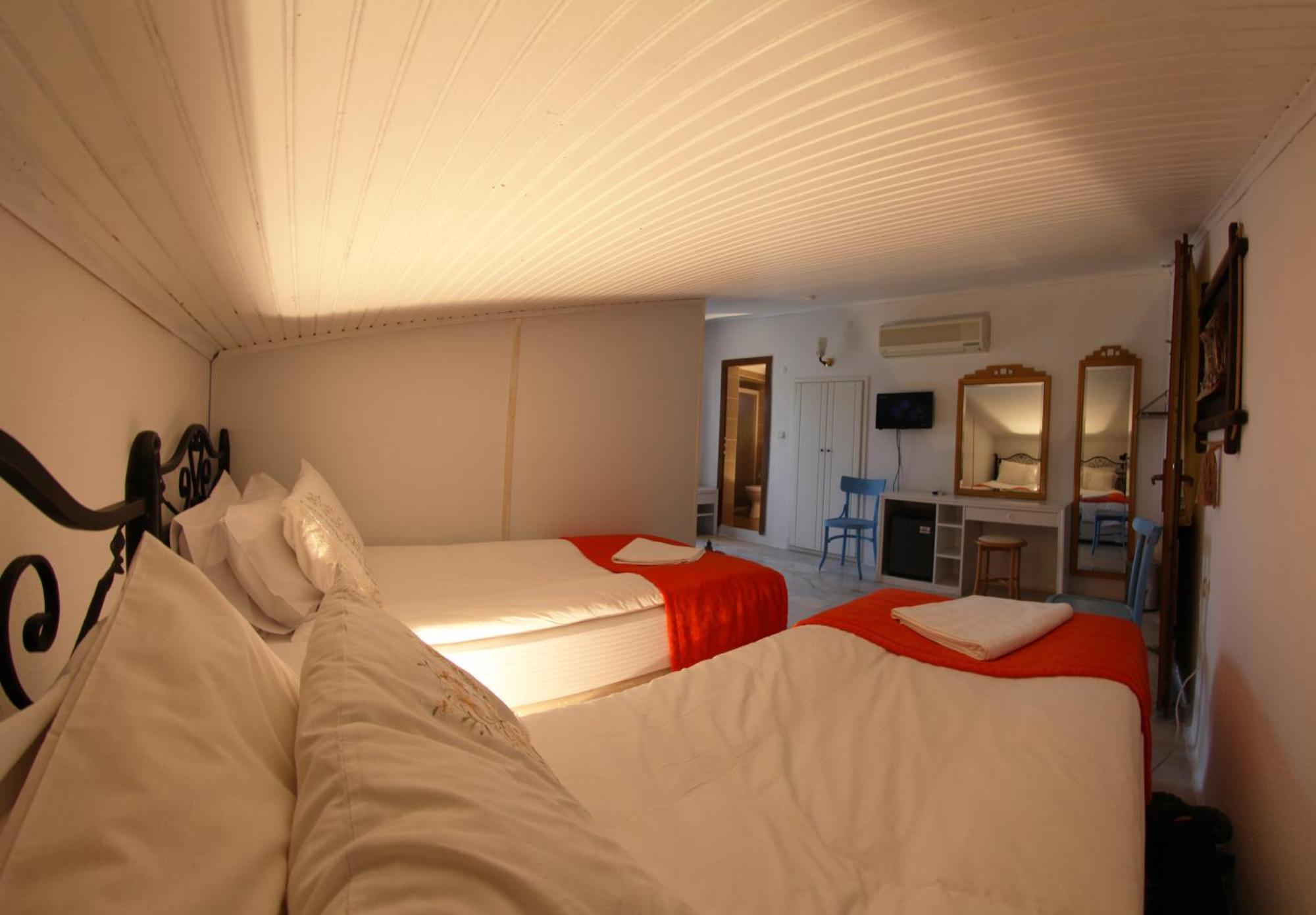Alacati Antik Motel Cesme Ngoại thất bức ảnh
